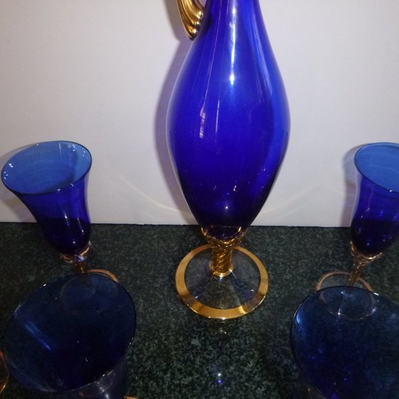 Vintage - Bohemian Cobalt Blue - Decanter & Wine Glass Set  Vintage Cobalt Blue & Gold Wine Glass Decanter Set